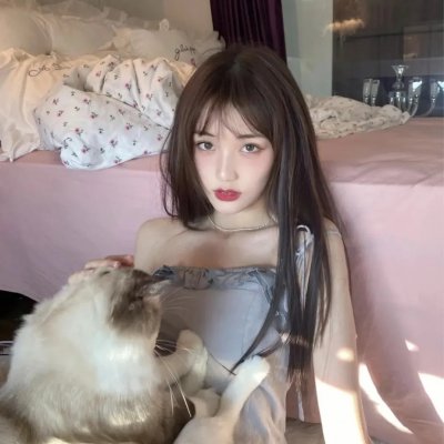 桃花含露又春风